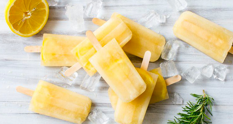 DIY: Healthy 3-Ingredient Lemon Popsicles